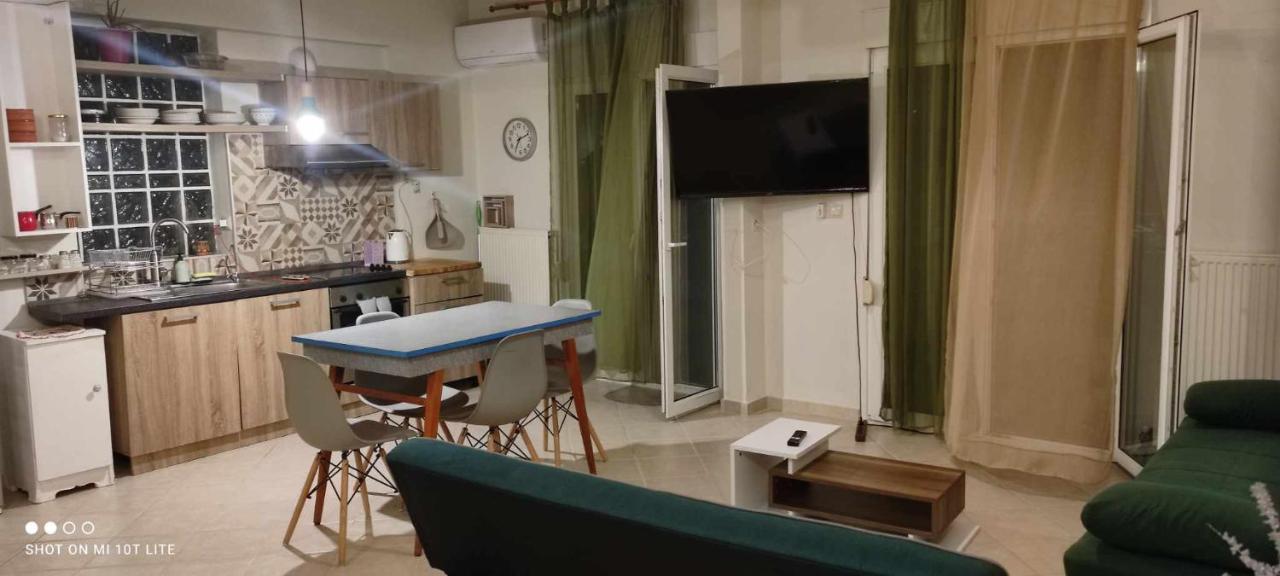 Pylaia Comfortable Apartment 2 เทสซาโลนิกิ ภายนอก รูปภาพ